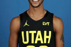 金州勇士(shì)宣布今(jīn)夏首签！引援正式启动