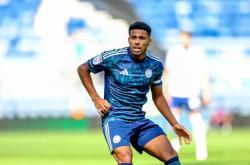 莱斯特城官方：后卫詹姆斯-贾斯汀转会加盟利兹联