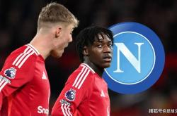随着那不勒斯立场的明确，梅努成为曼联“唯一”选择，球迷感到困惑