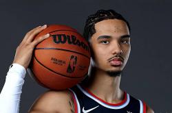 洛杉矶快船侧翼新星弗劳尔斯的崭露头角