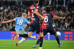 （体育）足球——意甲：拉齐奥胜卡利亚里