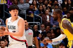 孟菲斯灰熊交易得利，杨瀚森一落千丈