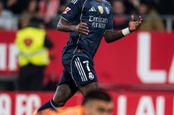 （体育）足球——西甲：赫罗纳平皇马