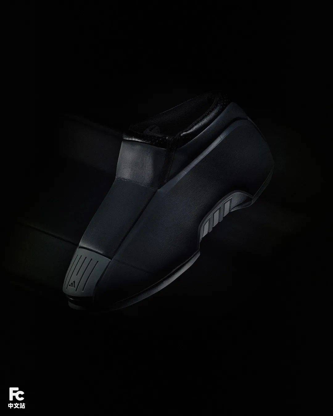 等了 24 年!关于这双「科比二代」我有话要说……