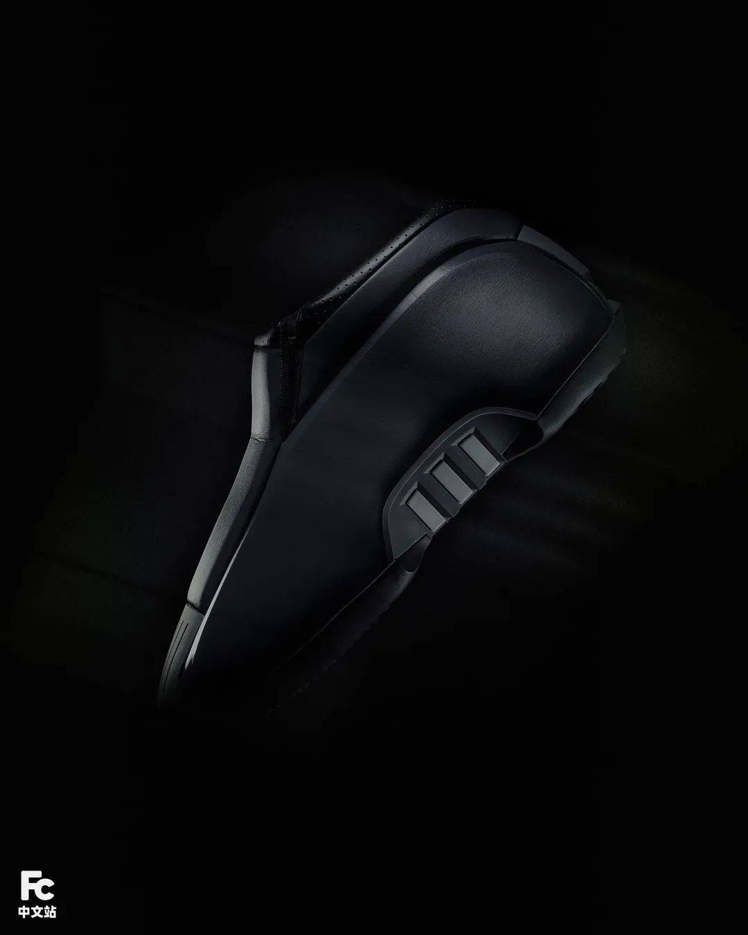 等了 24 年!关于这双「科比二代」我有话要说……