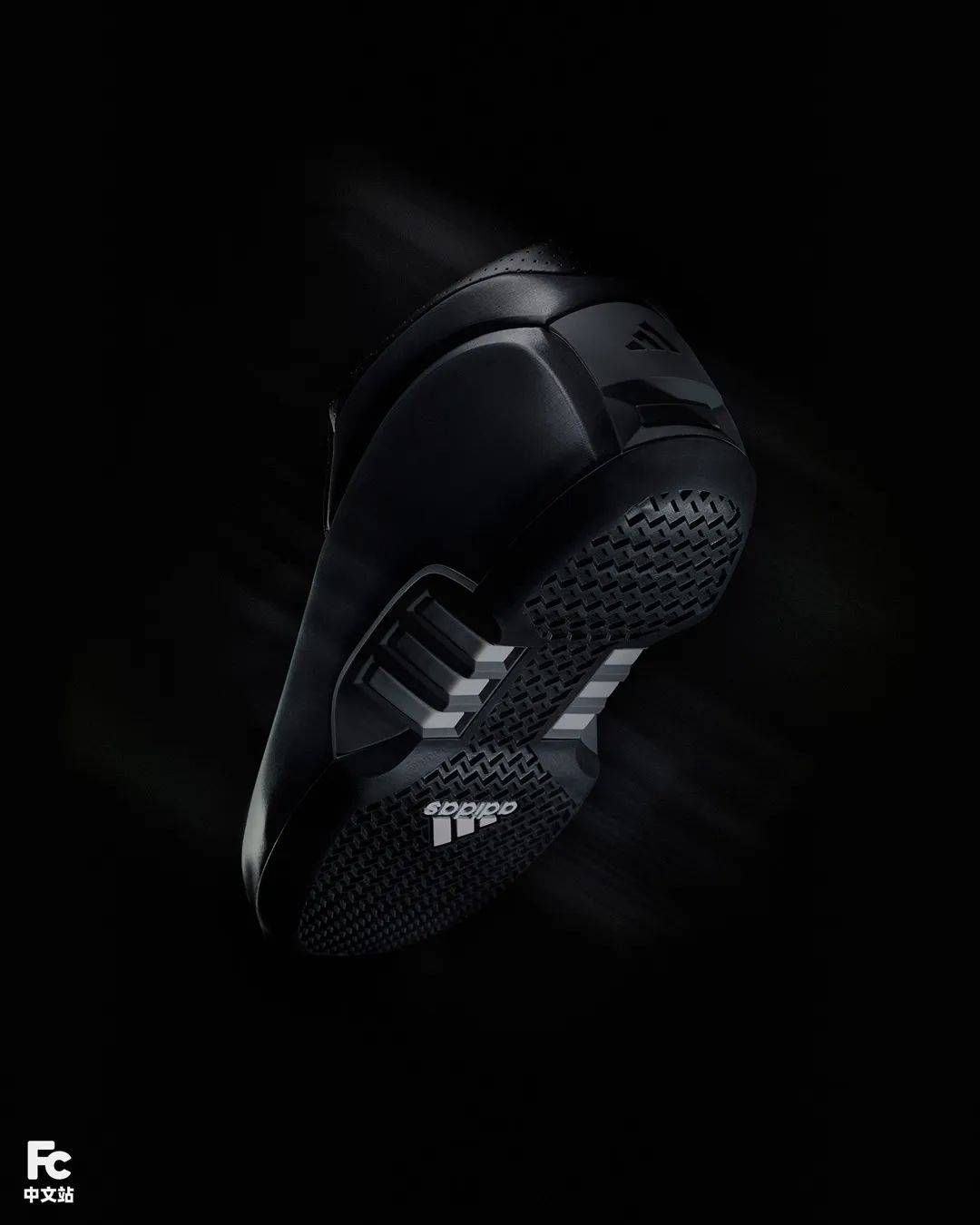 等了 24 年!关于这双「科比二代」我有话要说……