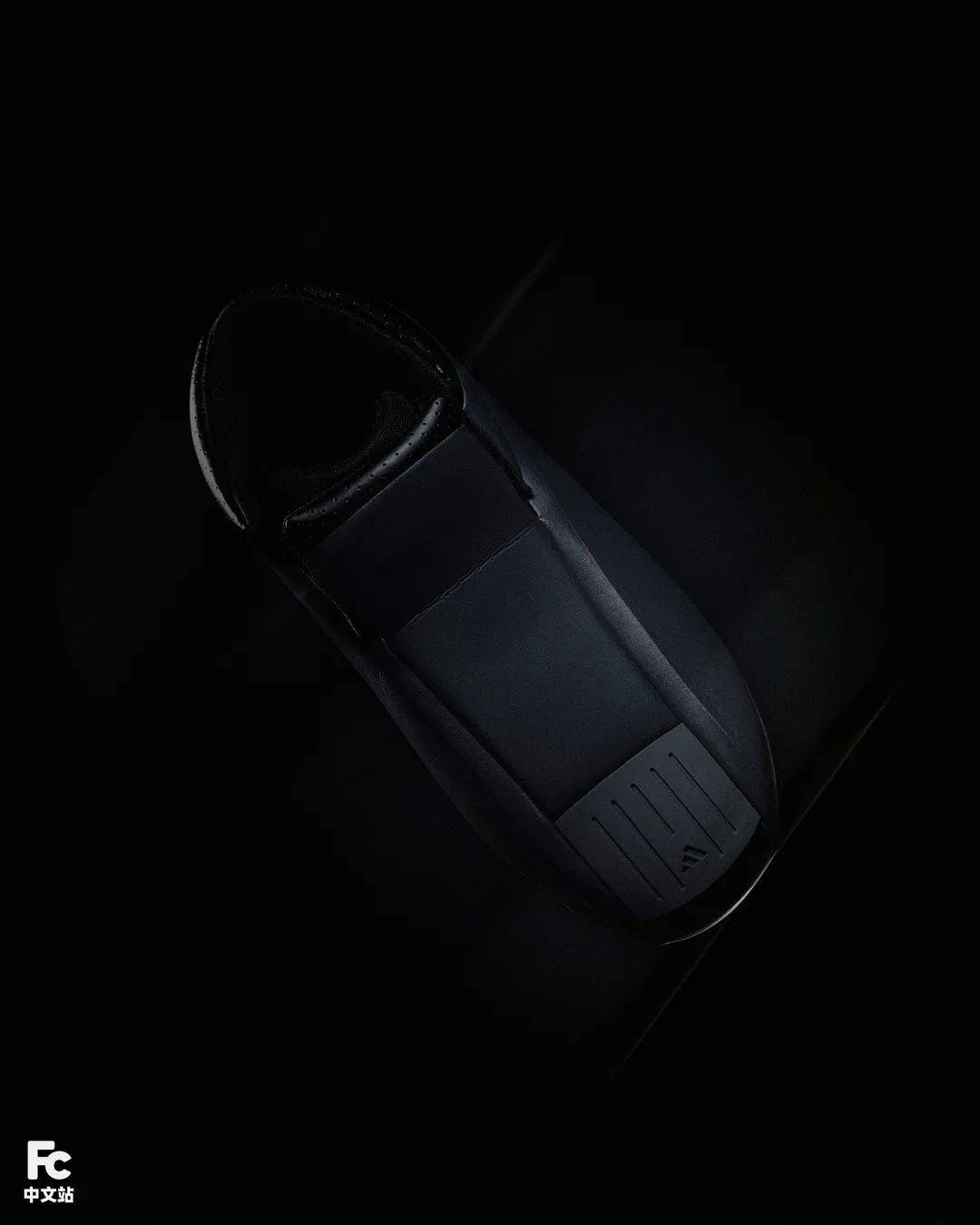 等了 24 年!关于这双「科比二代」我有话要说……