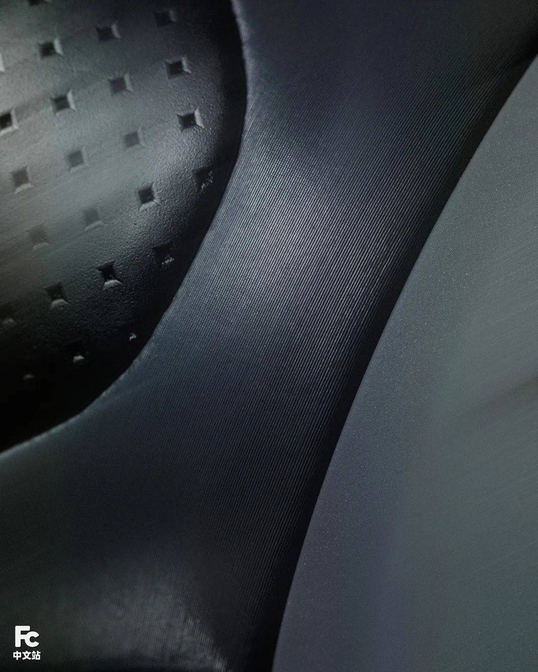 等了 24 年!关于这双「科比二代」我有话要说……