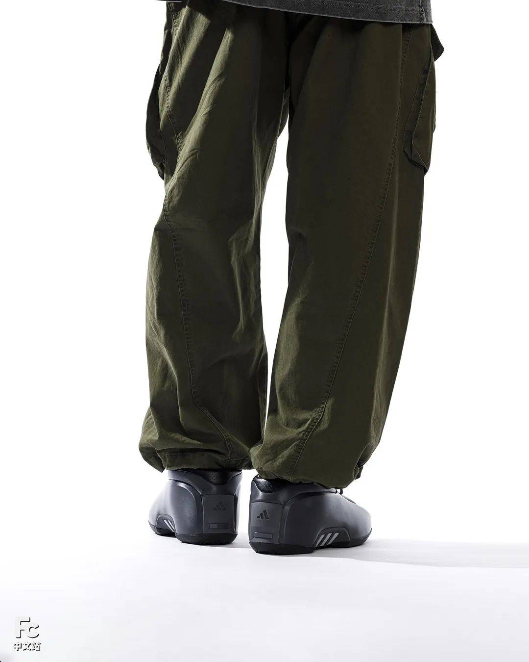 等了 24 年!关于这双「科比二代」我有话要说……