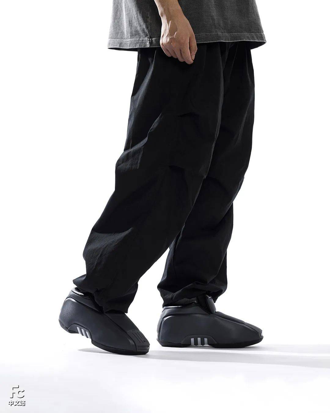 等了 24 年!关于这双「科比二代」我有话要说……