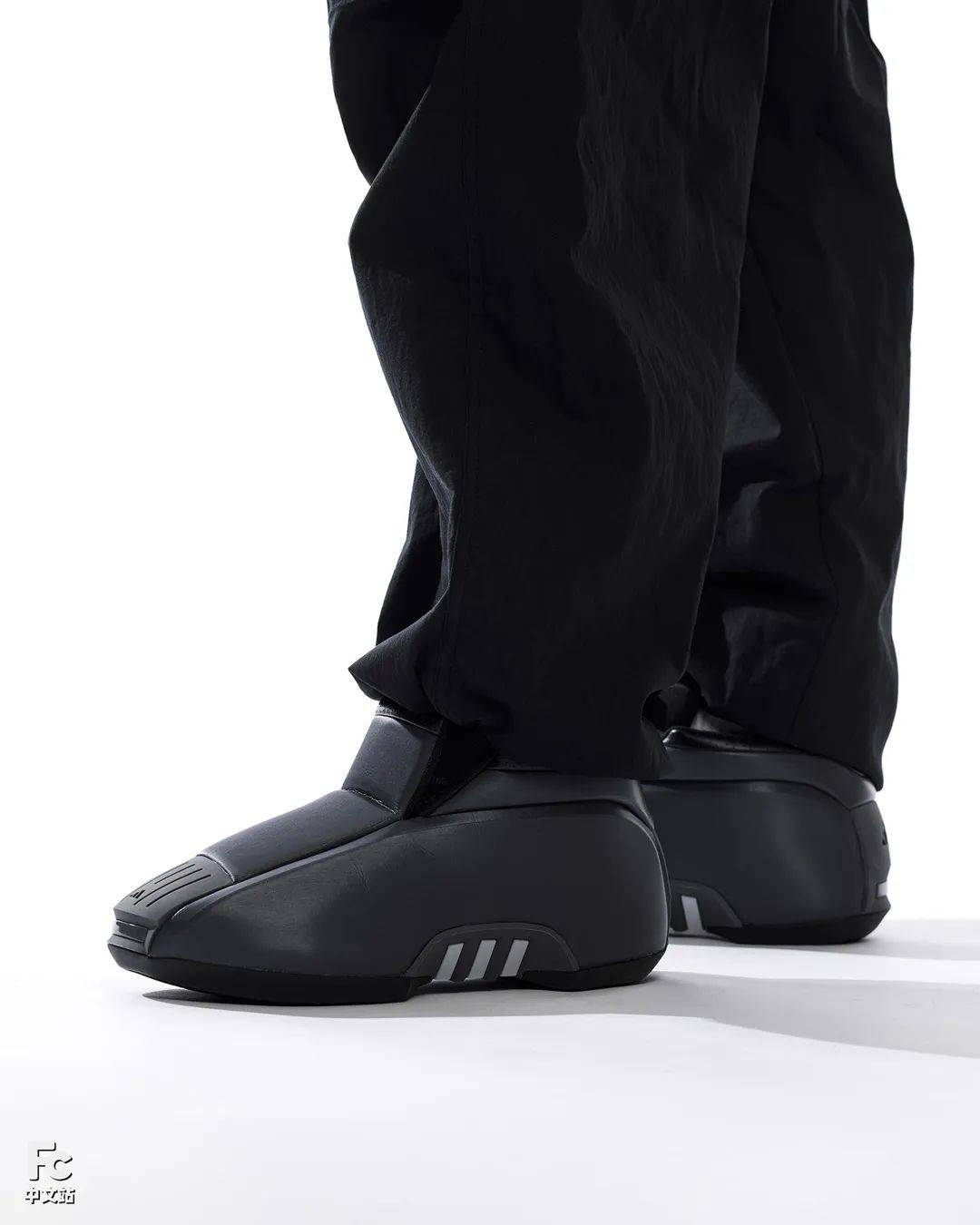 等了 24 年!关于这双「科比二代」我有话要说……