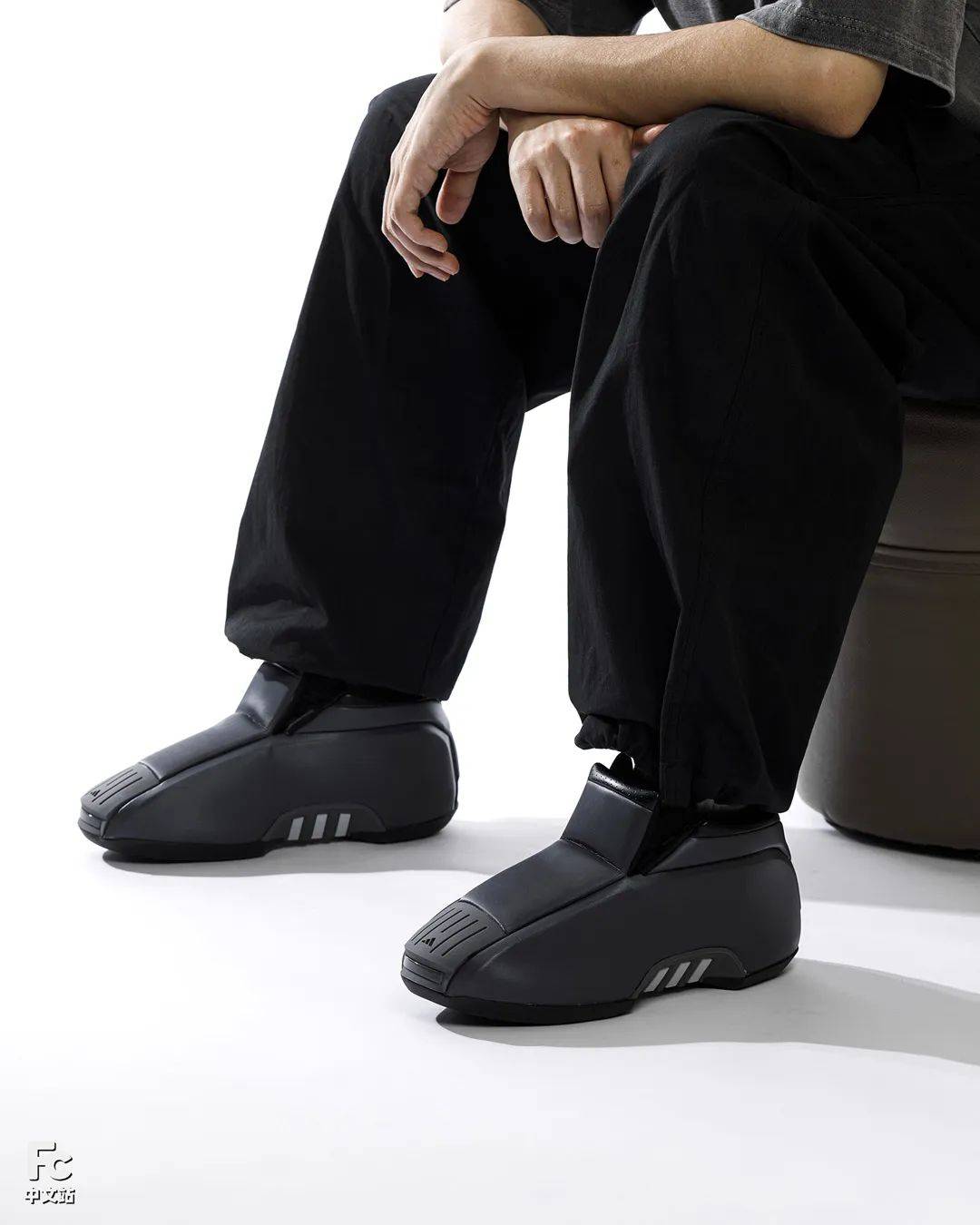 等了 24 年!关于这双「科比二代」我有话要说……