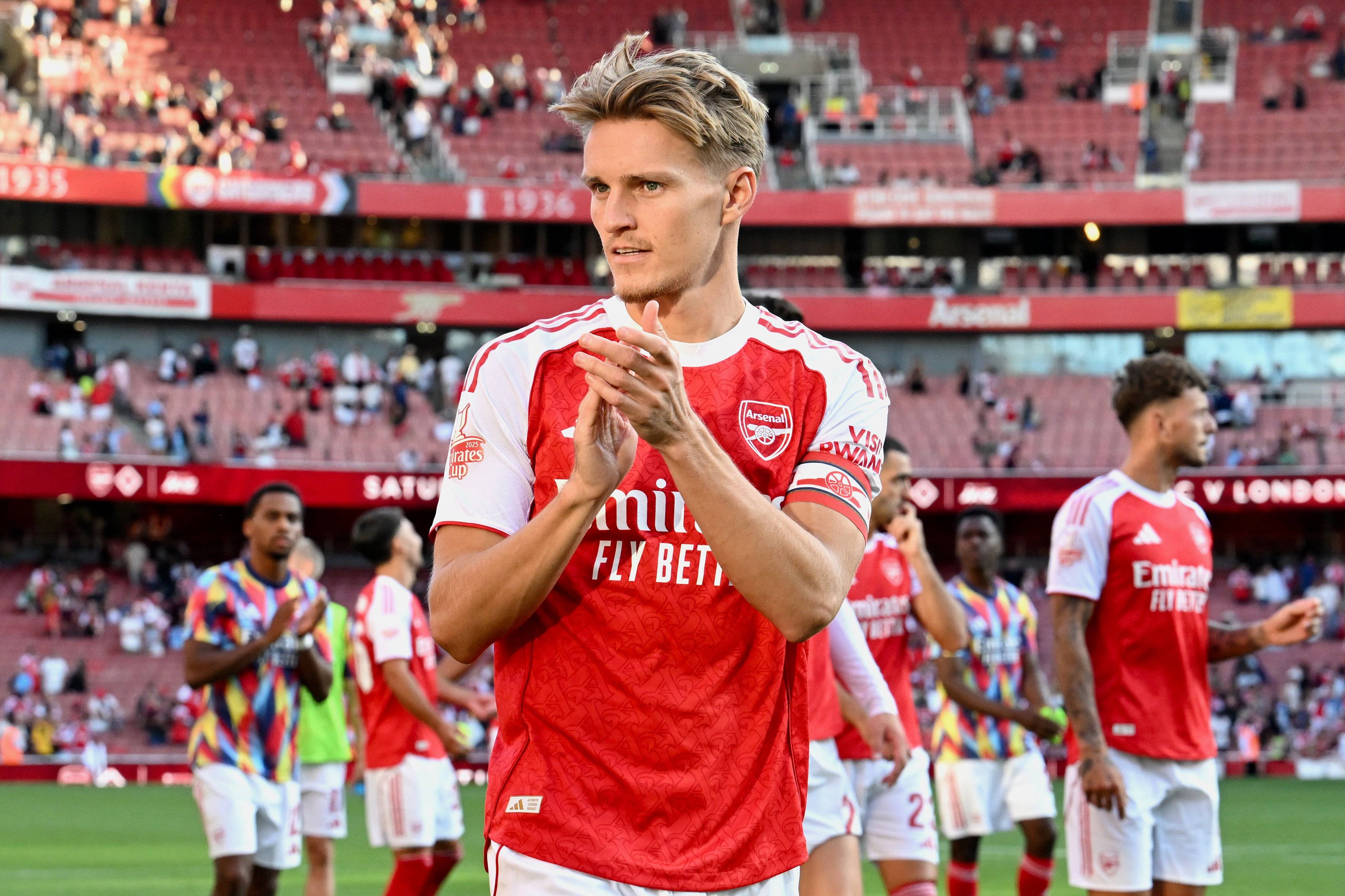 英超前瞻!阿森纳等到新9号,中场更新换代,留给阿尔特塔的时间不多了