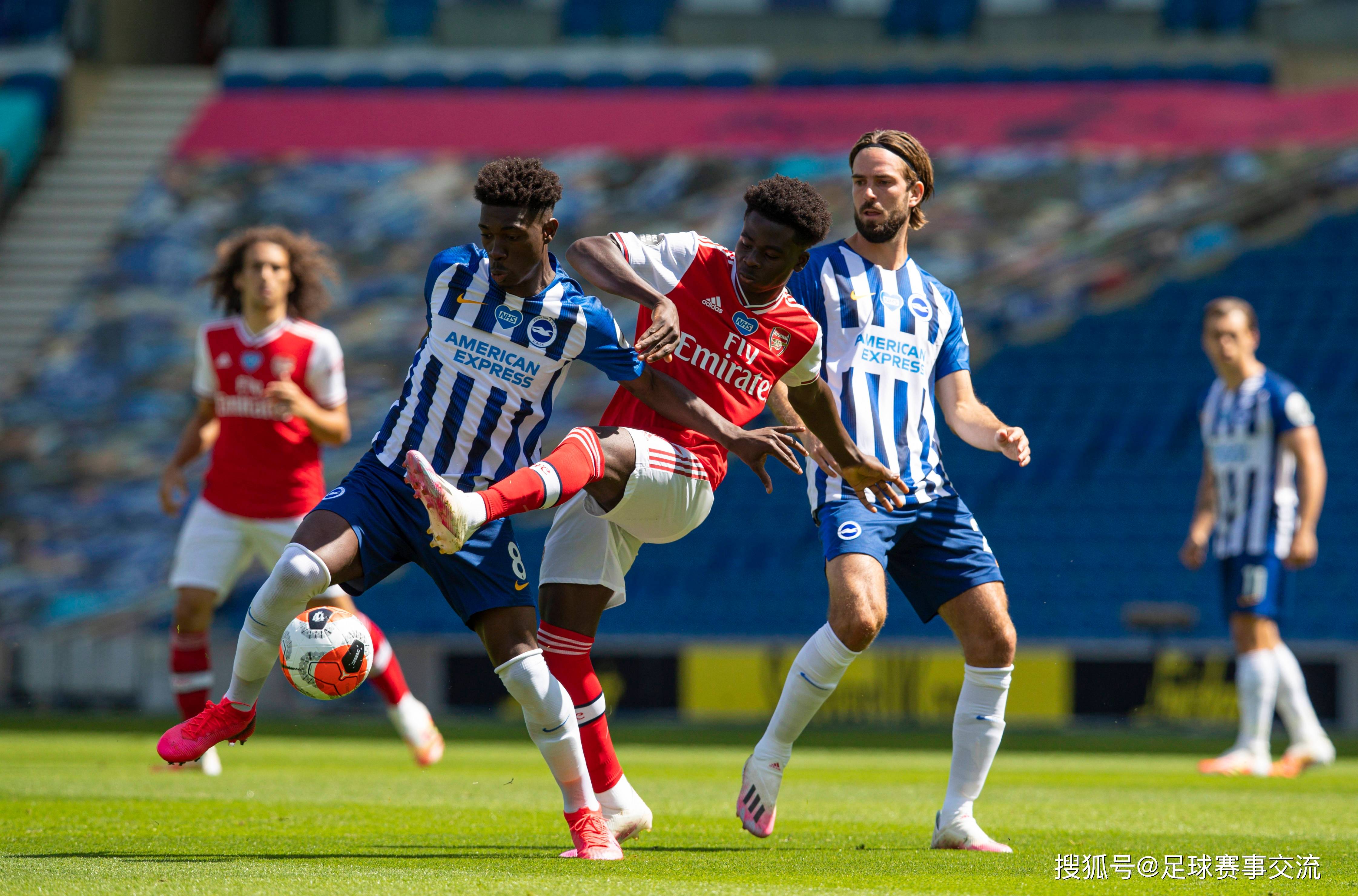 今日足球:牛津联vs布莱顿、哥本哈根vs巴塞尔