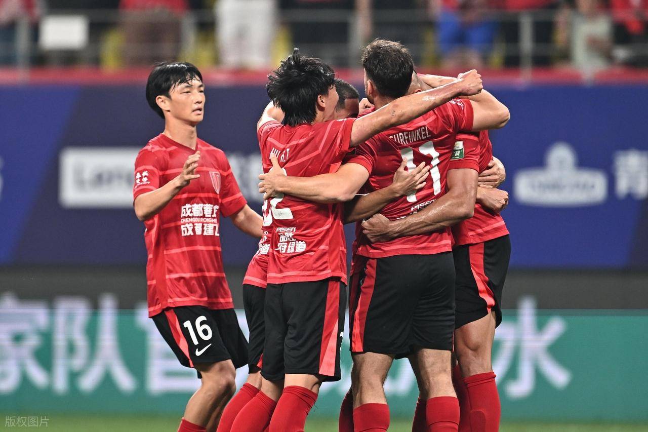 国足新归化？曝33岁巴西前锋明年入籍！22场造13球，想踢世界杯