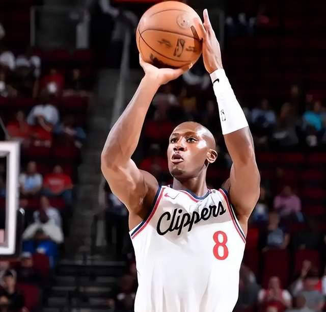 休斯顿火箭引进邓恩提升后场,威少回归不被支持