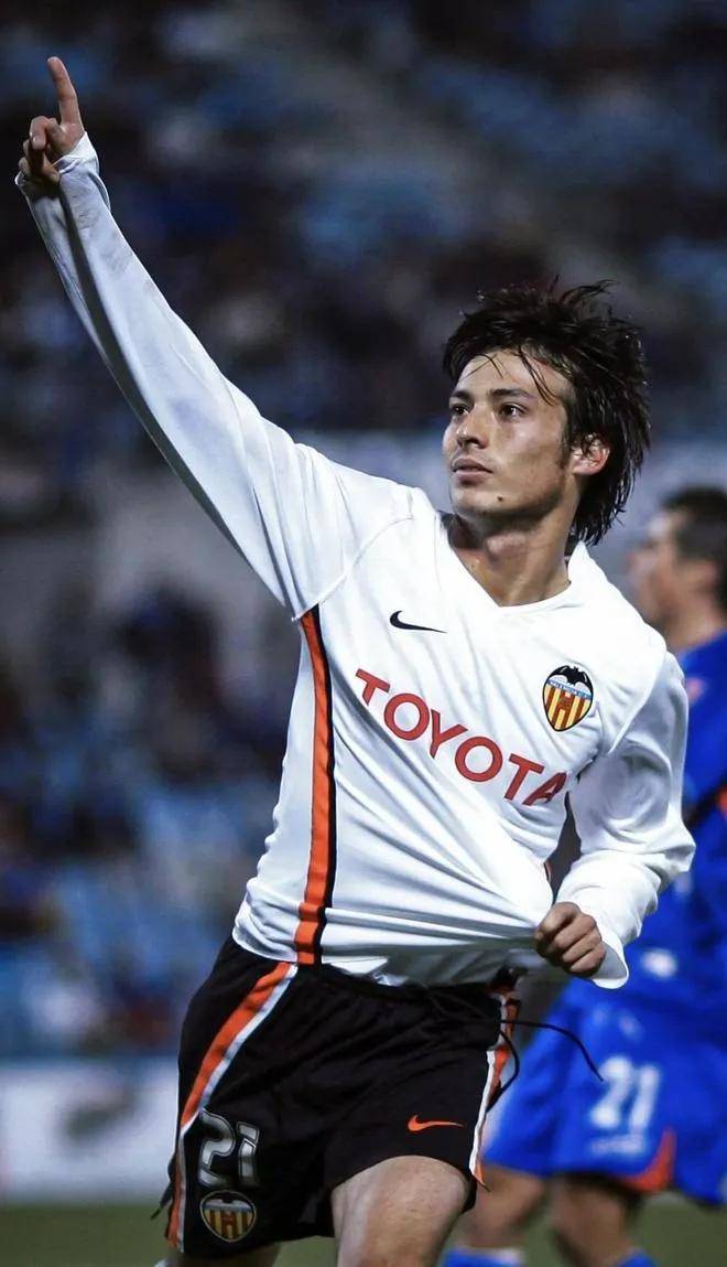 西甲-巴萨5-0巴伦西亚：锋线乱套了，巴萨卫冕悬了|前瞻