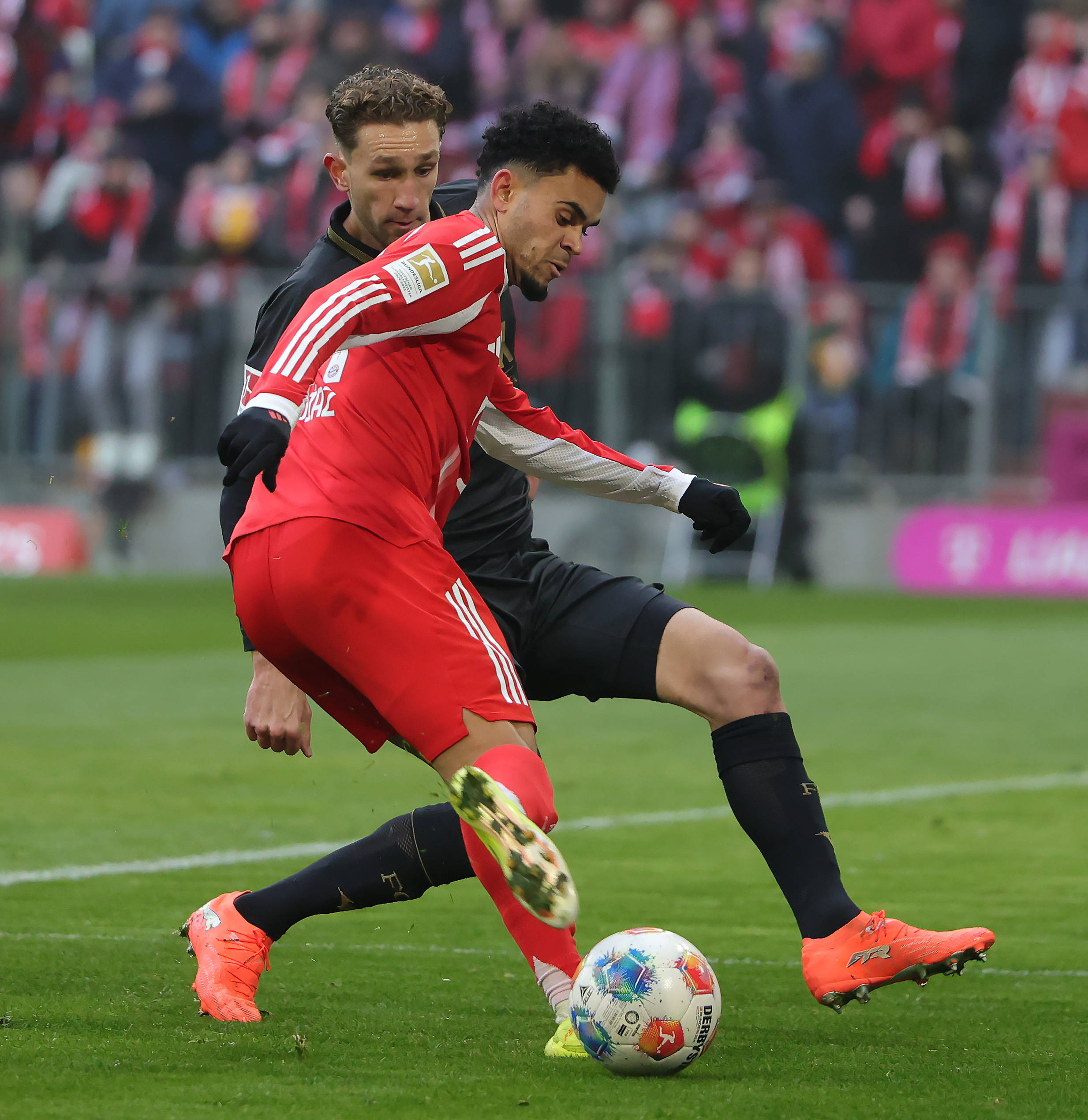 （体育）足球——德甲：拜仁慕尼黑不敌奥格斯堡