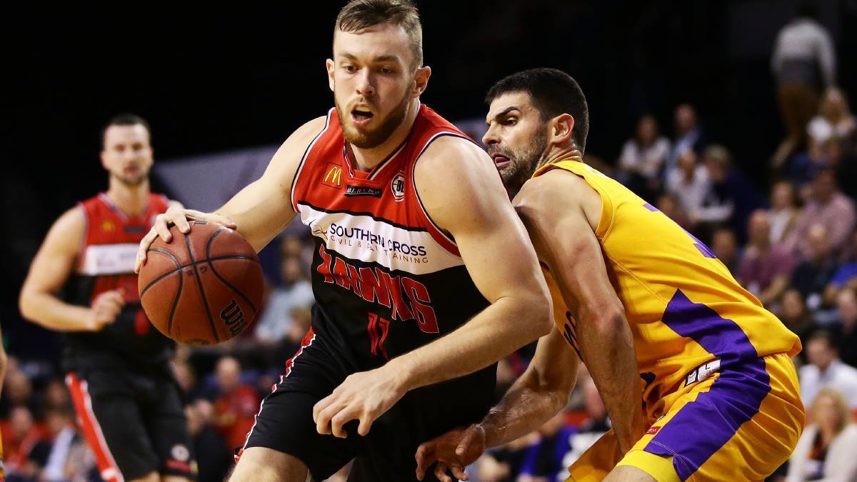 美职篮 洛杉矶快船VS夏洛特黄蜂：赛前预测