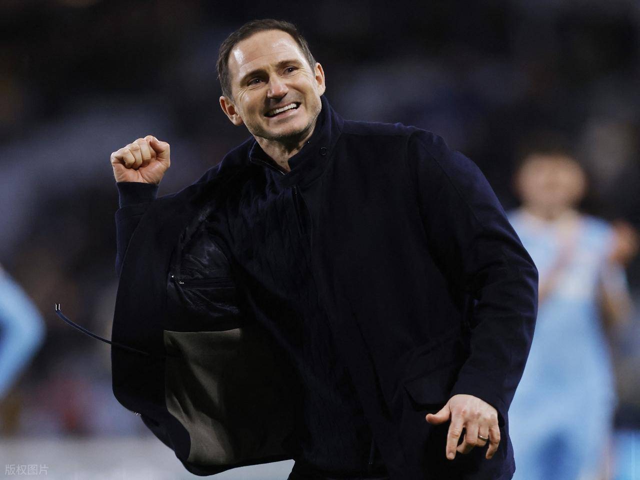 随着兰帕德率队2-1,莱斯特城0-2,南安普顿3-1,英冠最新积分榜出炉