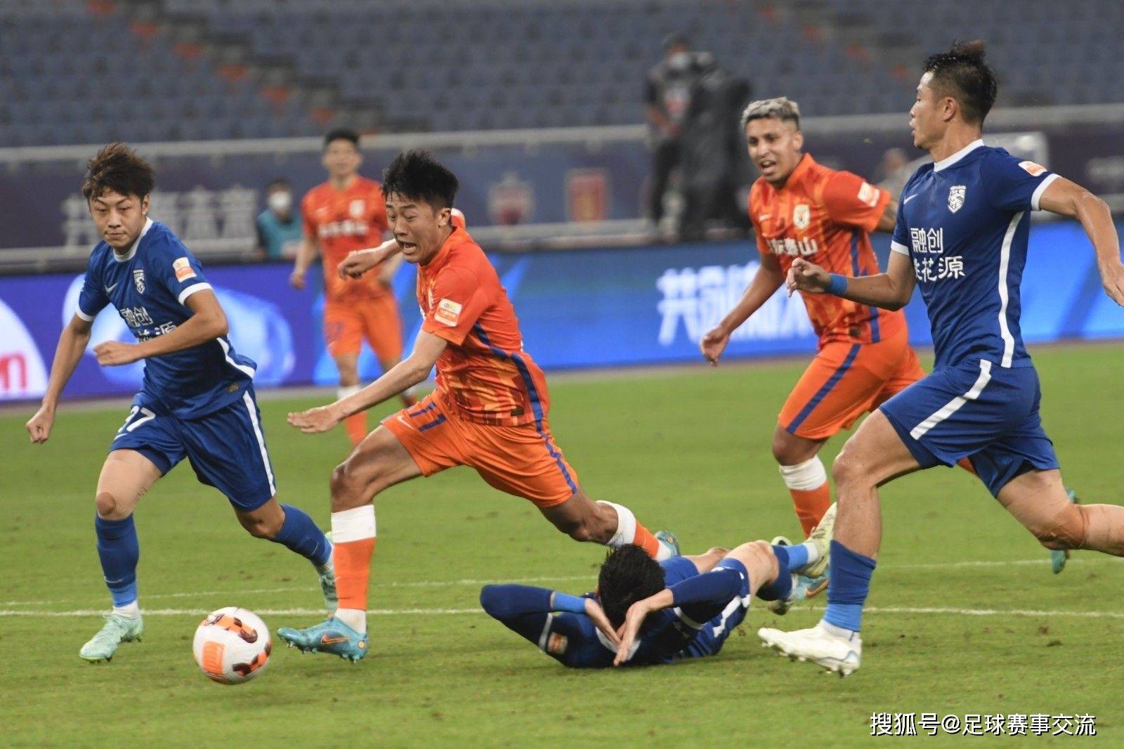 今日足球：成都蓉城VS布里兰 莱切斯特城VS南安普顿