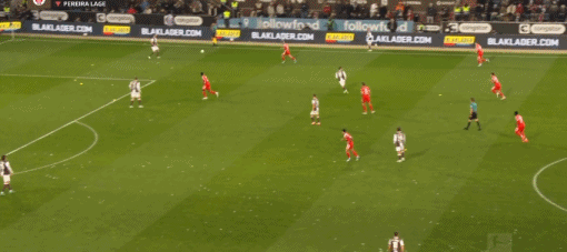 体坛联播｜巴萨大胜西班牙人9分领跑，利物浦止住三连败